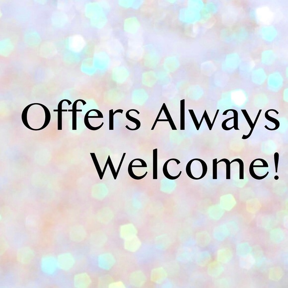 Meet your Posher Julie  curator for Hayden Haven - Picture 5 of 5